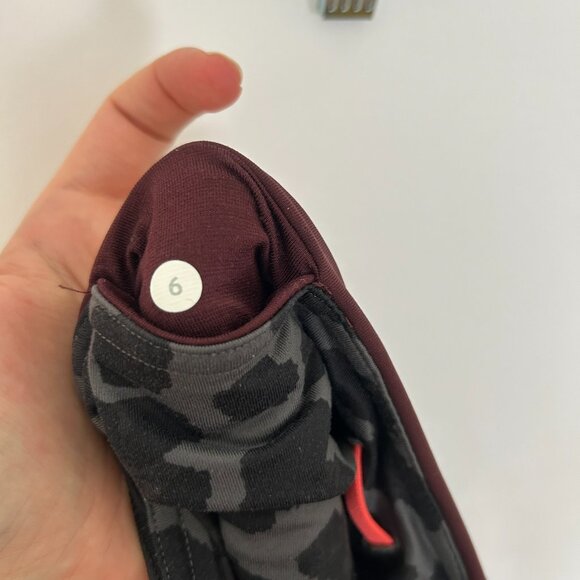 Lululemon Kris Cross Crop Size 6 Purple Leggings - Picture 5 of 5